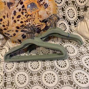 Joy Mangano Set of 30 sage Green Velvet Hangers 15 suit 15 shirt slim non slip